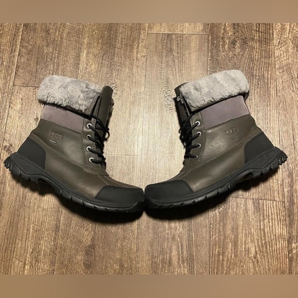 UGG - Picture 2 of 5